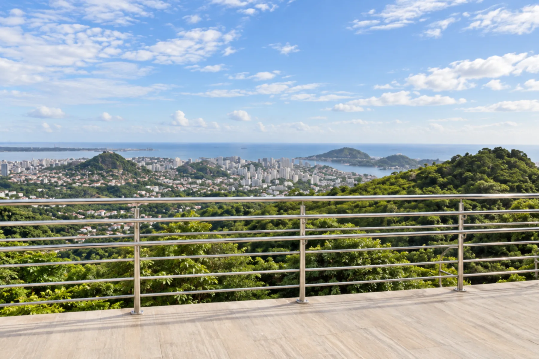 Mirante da Cidade no Parque da Fonte Grande.