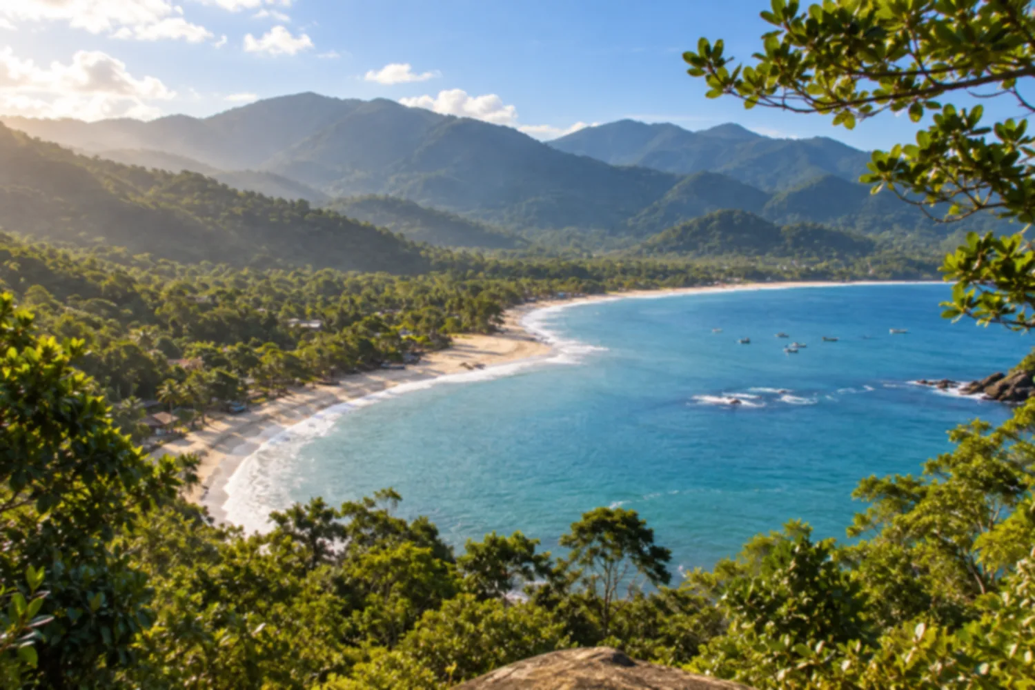 Praia de Castelhanos e Mirante do Coração