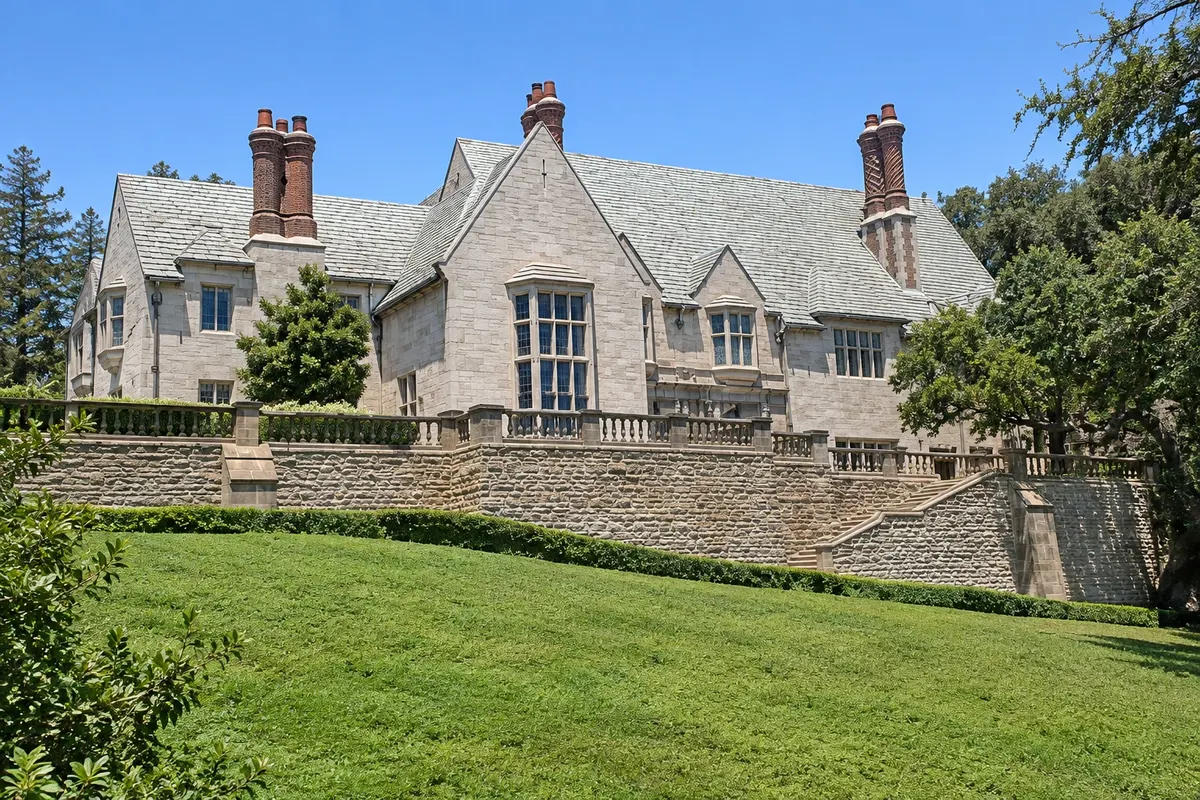 Greystone Mansion & Gardens