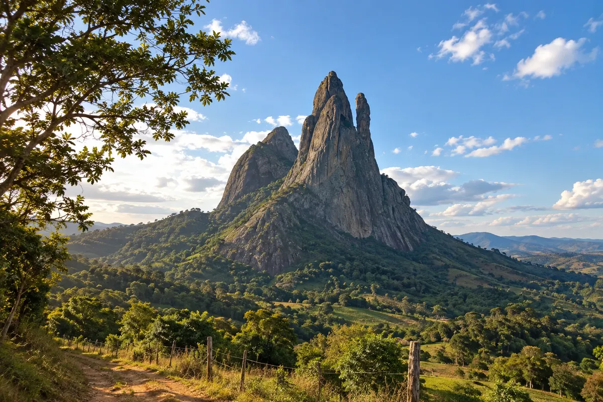 Pedra dos Três Pontões