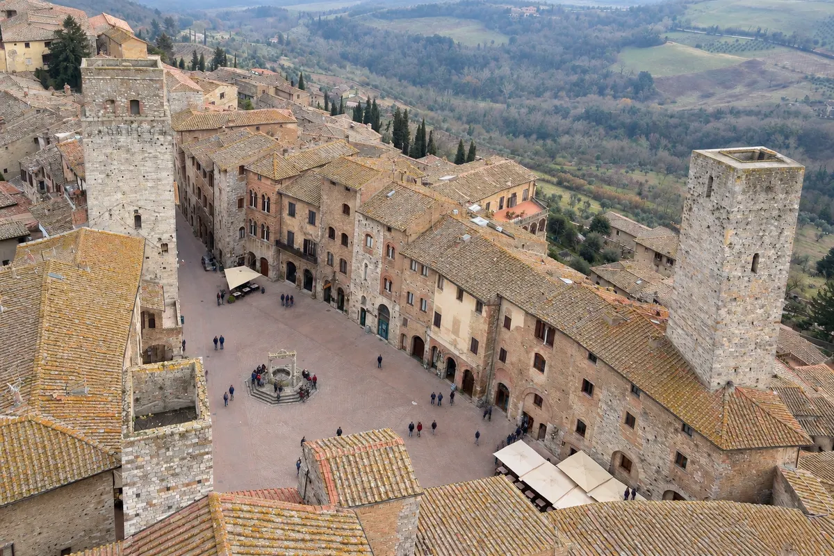 Piazza della Cisterna