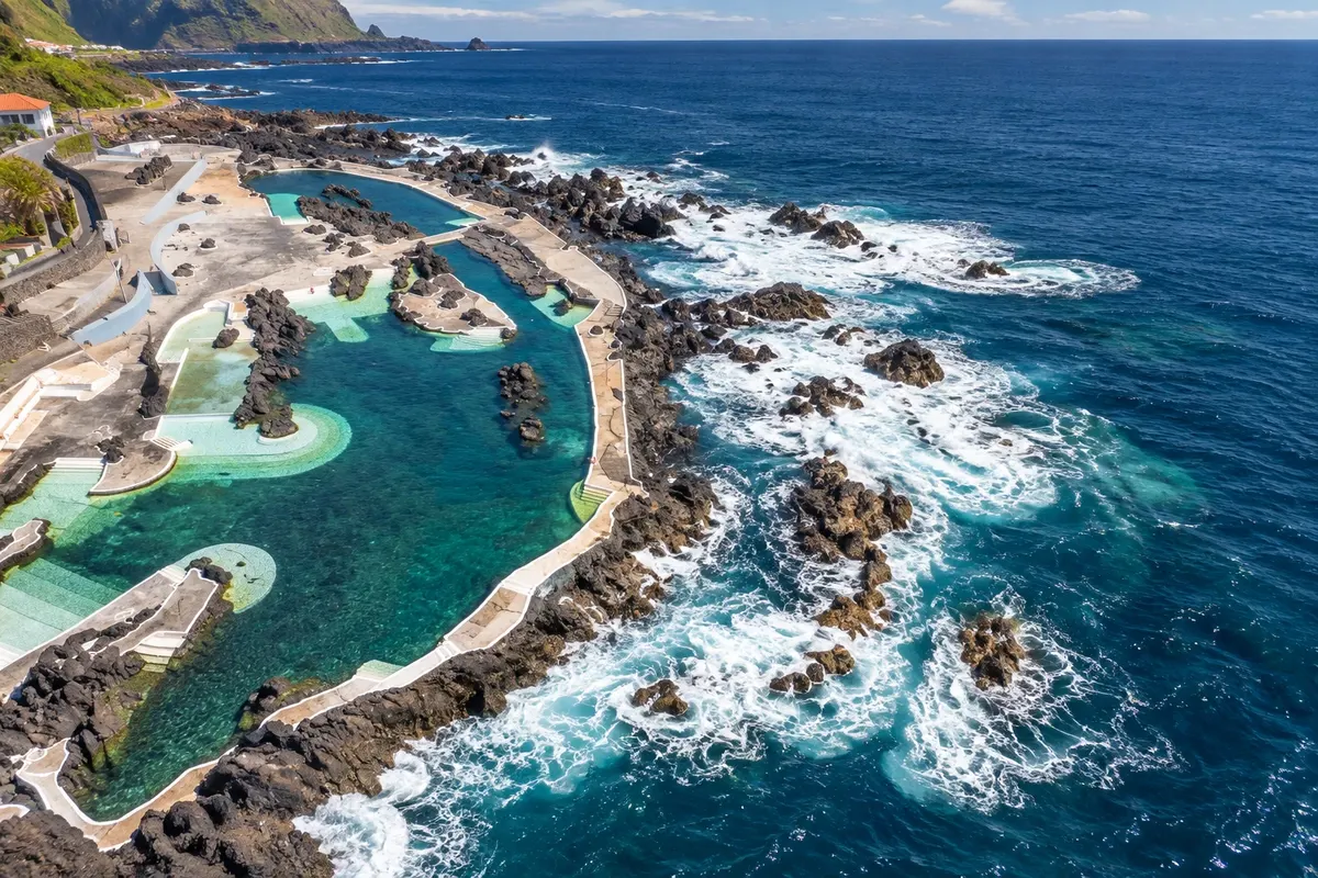 Piscinas naturais do Porto Moniz