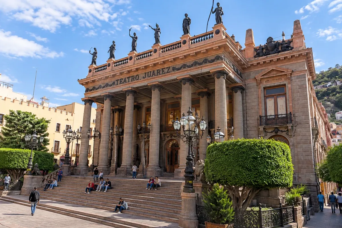 Teatro Juárez e Jardín de la Unión