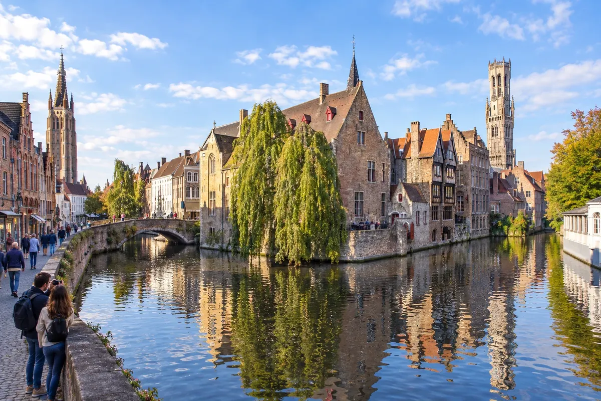 Bruges e a costa