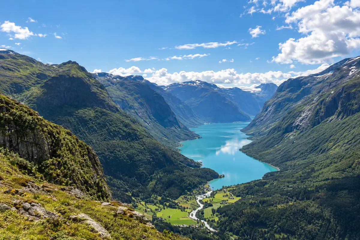 Loen e a geleira Jostedalsbreen