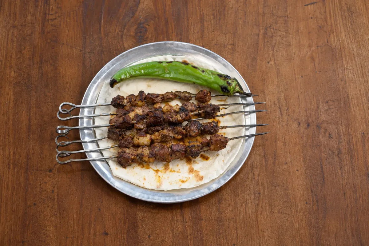 Diyarbakır ciğer kebabı — Diyarbakır, Turquia