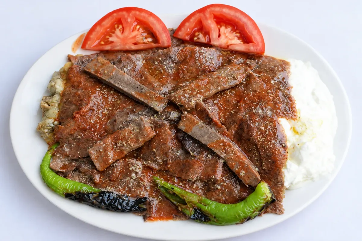 İskender kebap — Bursa, Turquia.