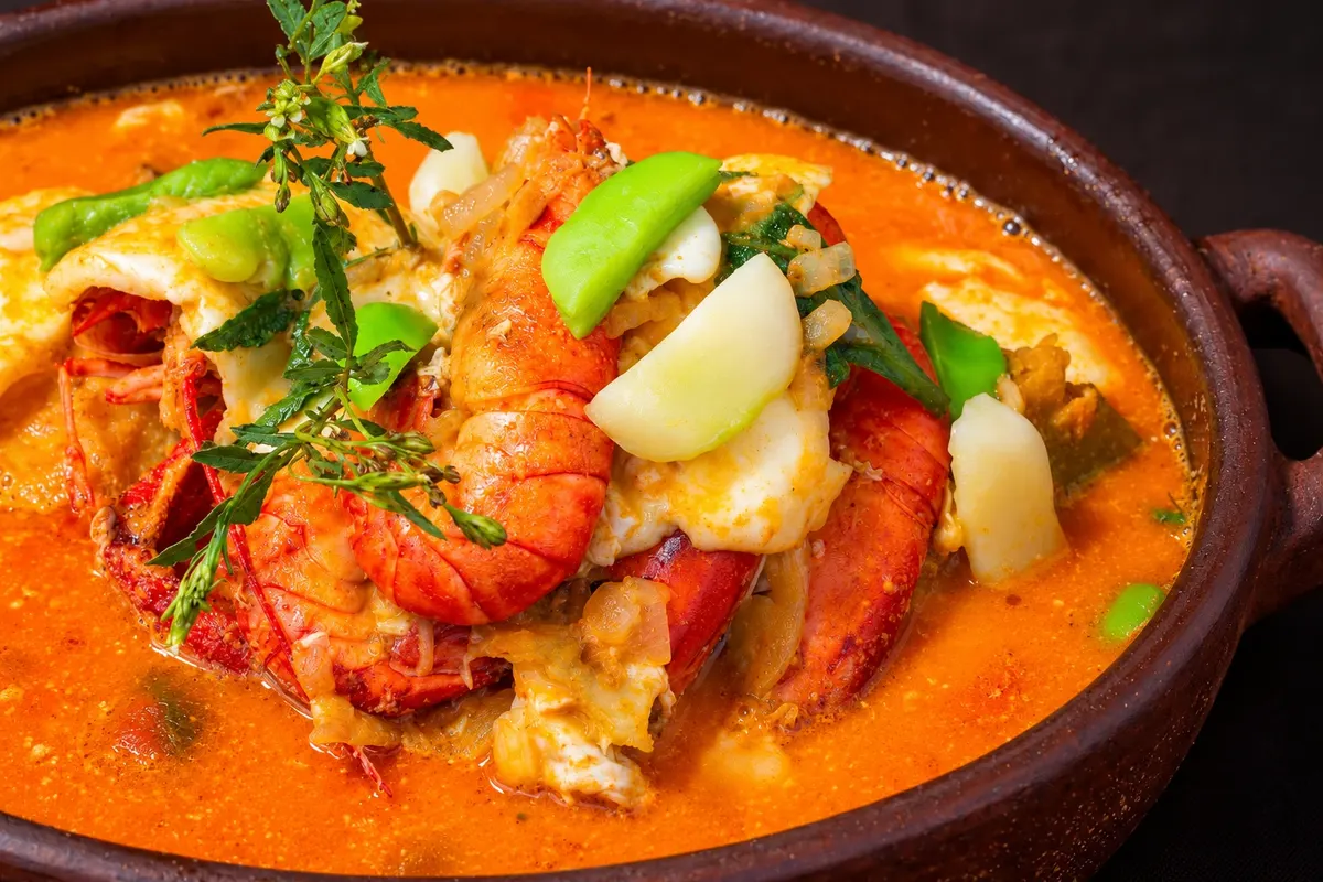 Chupe de camarones: detalhe do preparo ou serviço.